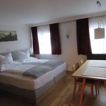 Guest house Haus Waldesruh 3*