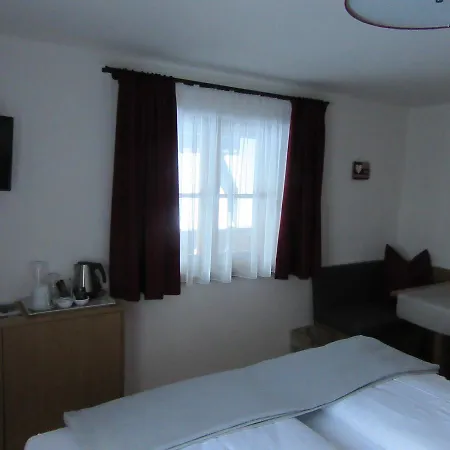 Haus Waldesruh Guest house
