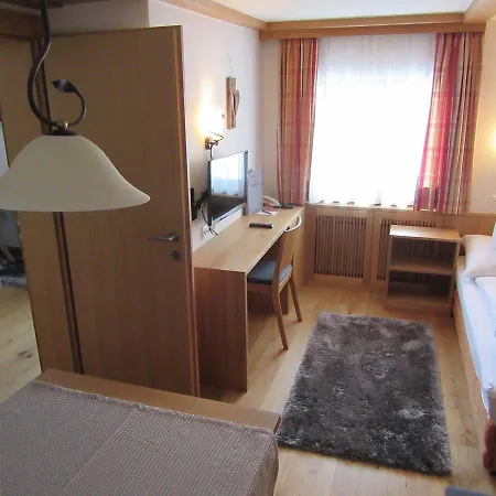 Haus Waldesruh Guest house Lech am Arlberg